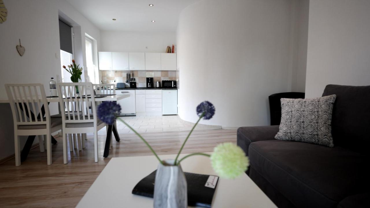 Lovely Hohen Neuendorf Bagian luar foto