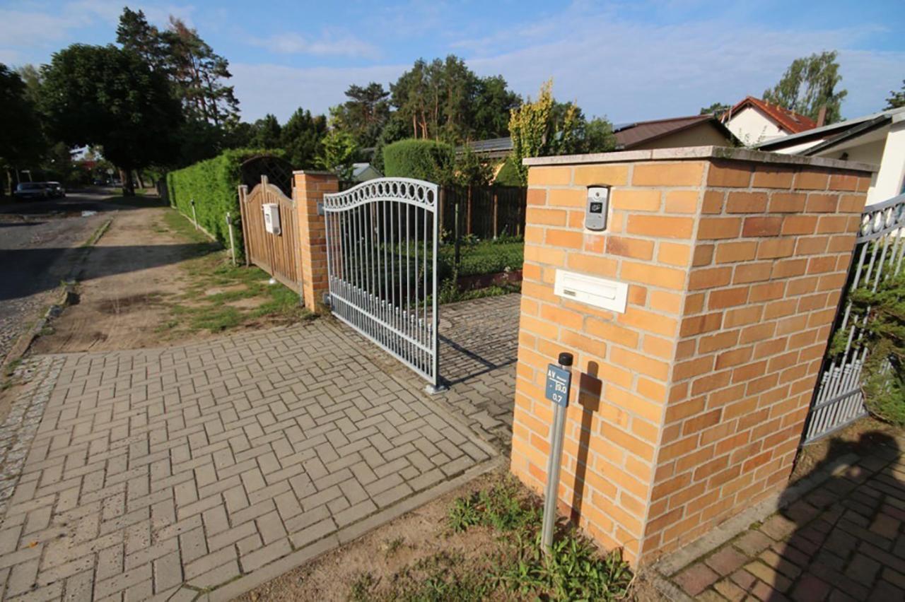 Lovely Hohen Neuendorf Bagian luar foto